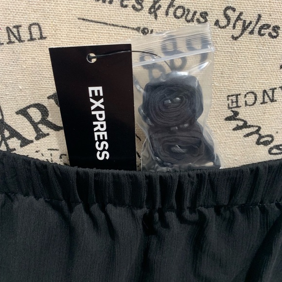 Express Dress (Medium) - Picture 5 of 6